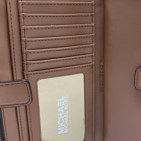 Michael kors wallet - Picture 5 of 9